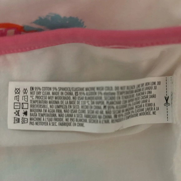 NWT Barbie x Forever 21 Malibu Barbie Graphic Cropped Halter Top Pink Trim - Picture 7 of 7